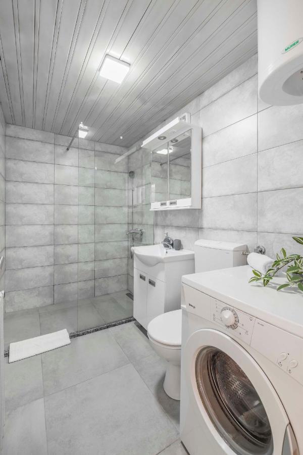 Sari City Center Apartment Újvidék Kültér fotó