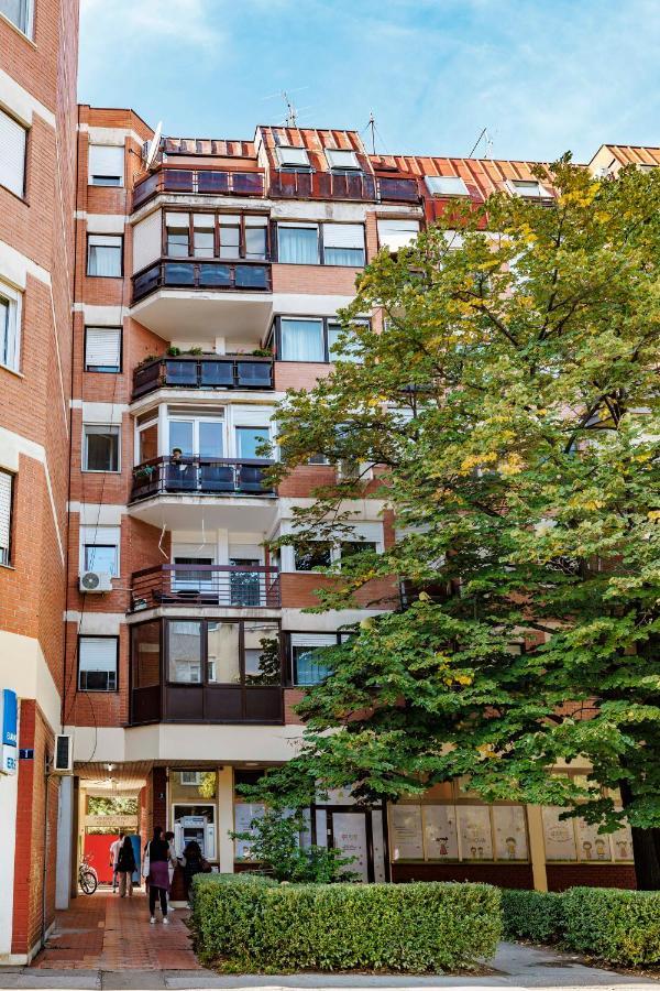 Sari City Center Apartment Újvidék Kültér fotó